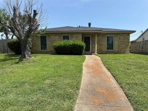 617 Faye Street DeSoto, TX House Active - Photo 1 of 16. Opens carousel modal