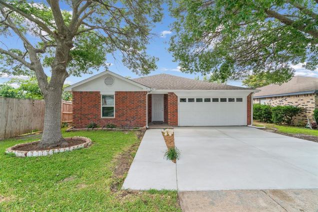 10105 Lone Eagle Drive