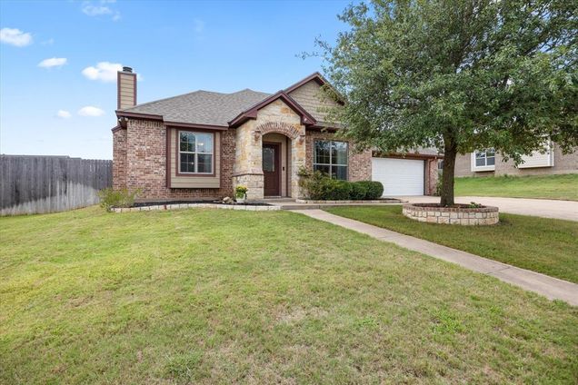 115 Camelot Street Glen Rose, TX House Active - Photo 1 of 38. Opens carousel modal