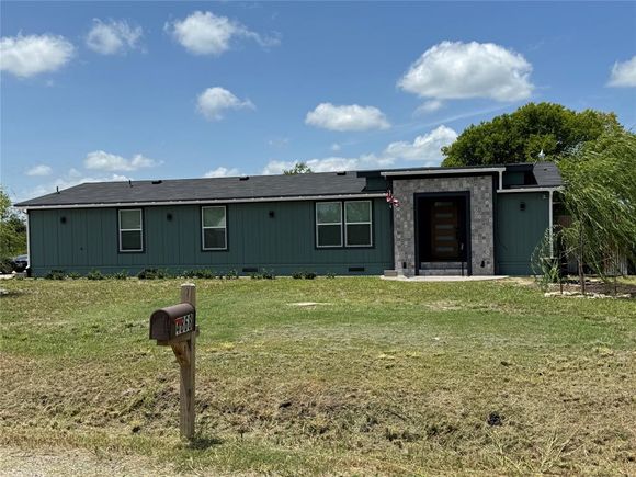 4868 County Road 2242