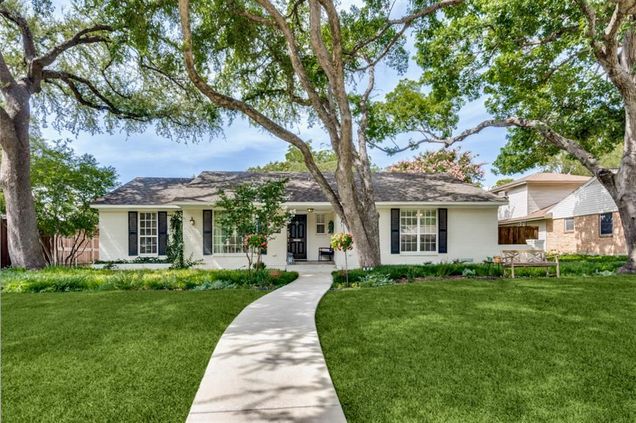 926 Teakwood Drive
