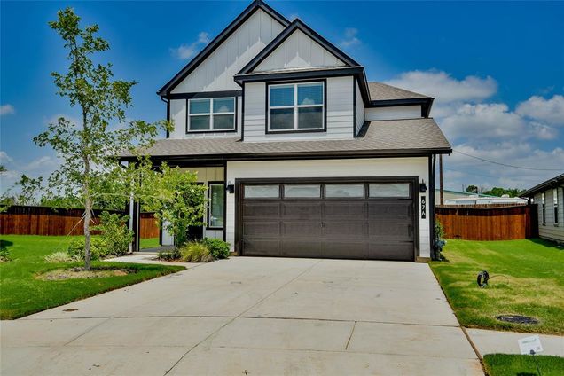 676 Capstone Circle