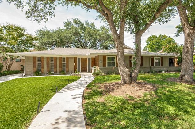 3245 Latham Drive Dallas, TX House Active - Photo 1 of 25. Opens carousel modal