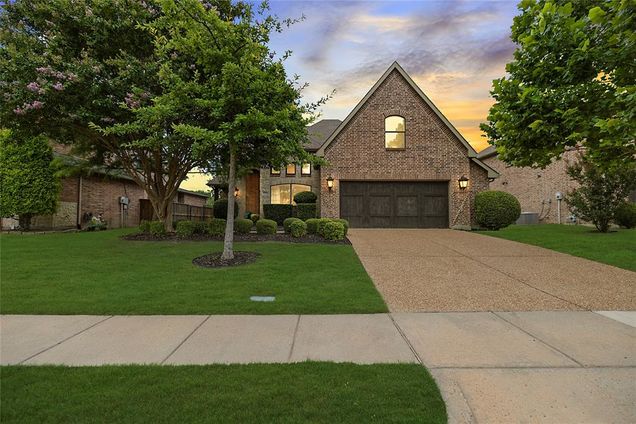 4504 Oxbow Drive