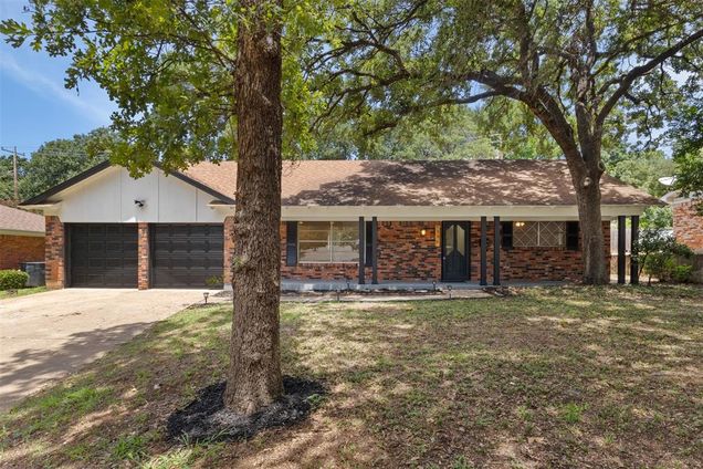 7317 Madeira Drive Fort Worth, TX House Active - Photo 1 of 25. Opens carousel modal