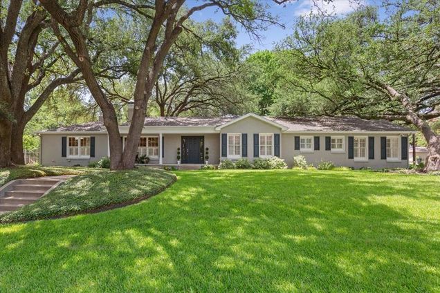 102 N 30th Street Waco, TX House Active - Photo 1 of 40. Opens carousel modal