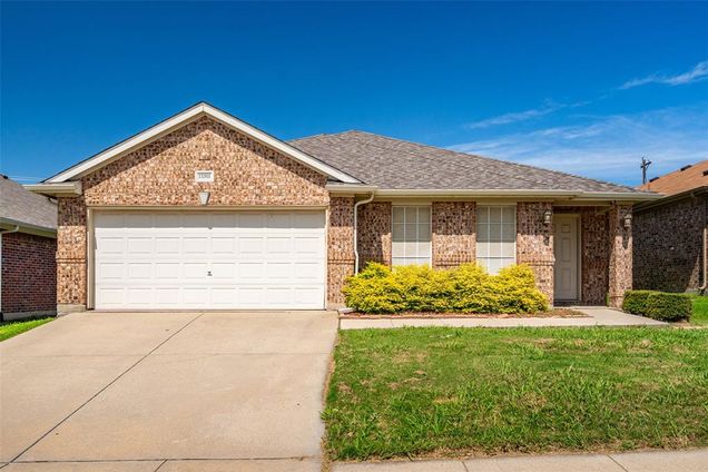 13301 Evergreen Drive Fort Worth, TX House Active - Photo 1 of 26. Opens carousel modal