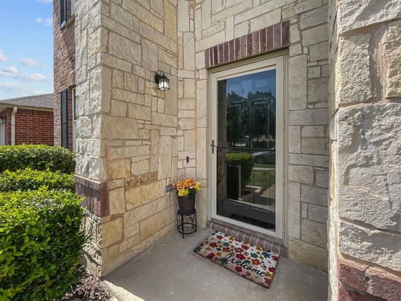10924 Rankin Drive Frisco, TX House Active - Photo 1 of 32. Opens carousel modal