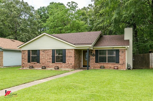 5908 Braeloch Drive Shreveport, LA House Active - Photo 1 of 29. Opens carousel modal