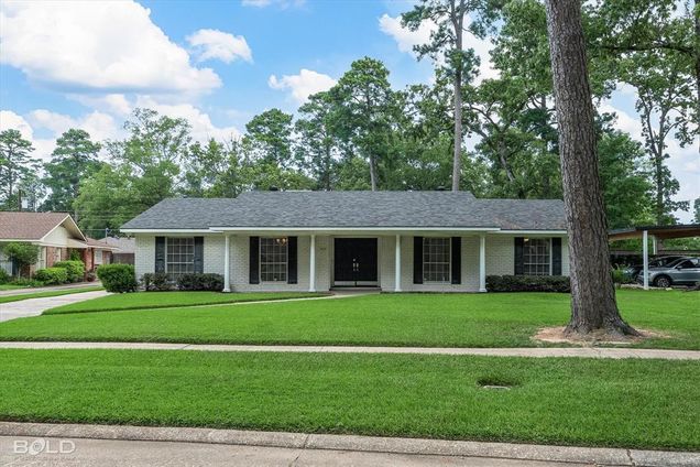 606 Balmoral Drive