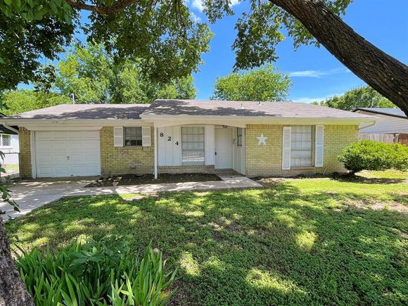 824 Johnnie Row Seagoville, TX House Active - Photo 1 of 28. Opens carousel modal