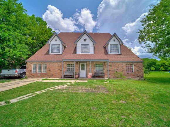 13833 Indian Wells Road Dallas, TX House Active - Photo 1 of 39. Opens carousel modal