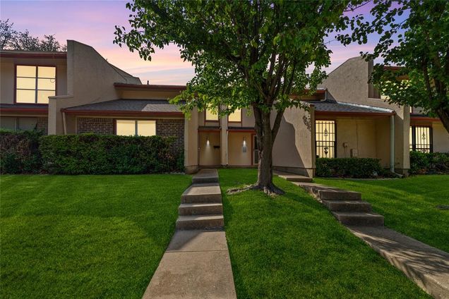 405 Valley Park Drive