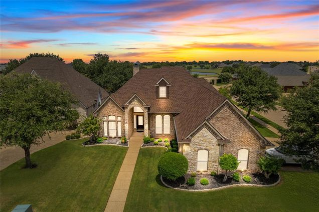 2220 Vienna Drive