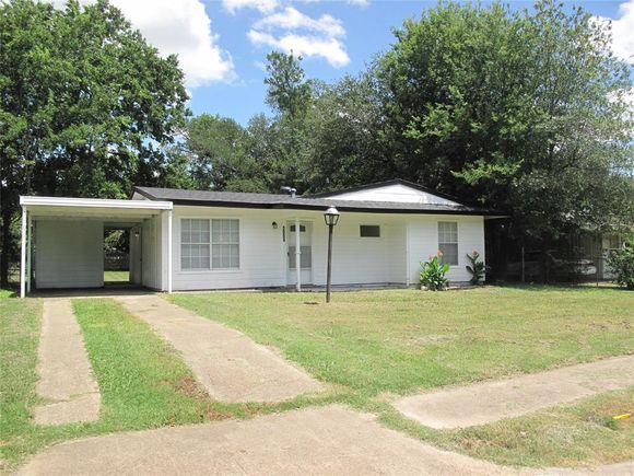 3003 Williams Drive Corsicana, TX House Active - Photo 1 of 14. Opens carousel modal