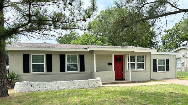 1013 Bluebonnet Lane Mesquite, TX House Active - Photo 1 of 18. Opens carousel modal