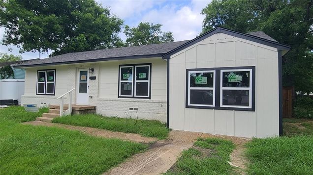 11807 Gaston Parkway Dallas, TX House Active - Photo 1 of 11. Opens carousel modal