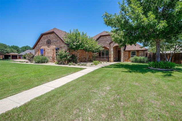 2811 Willow Ridge Circle