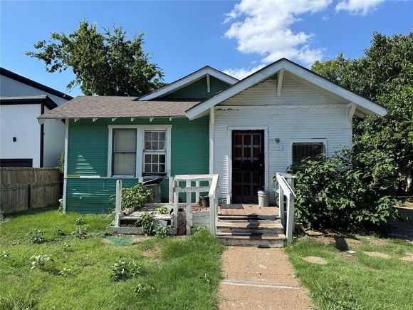 1007 Strickland