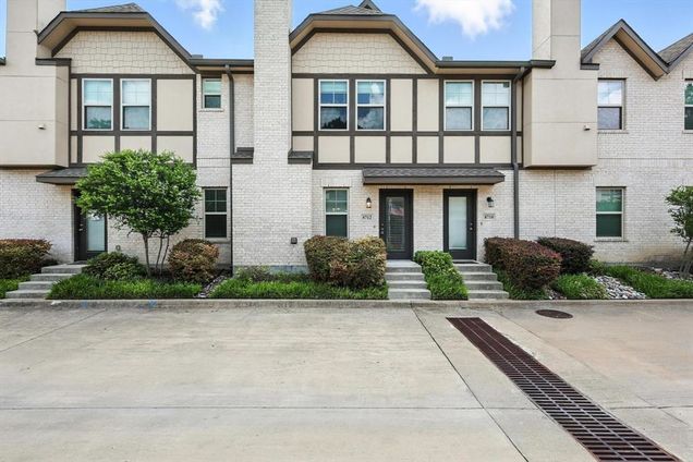 8712 Tudor Place Dallas, TX Townhouse Active - Photo 1 of 25. Opens carousel modal