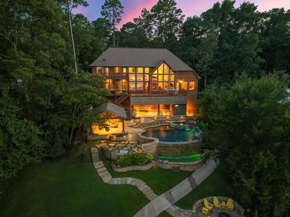 350 E El Dorado Drive