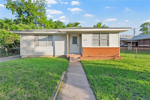 809 Carver Street Waco, TX House Sold - Photo 1 of 1. Opens carousel modal