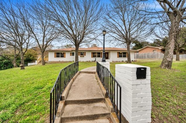 433 Sharron Drive
