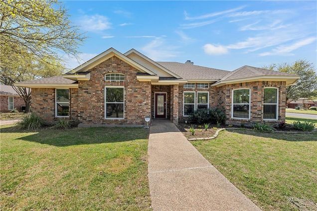 301 Whispering Meadows Drive