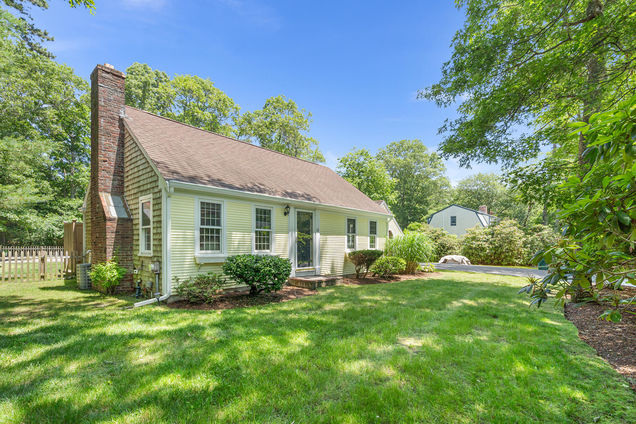 13 Old Fields Road