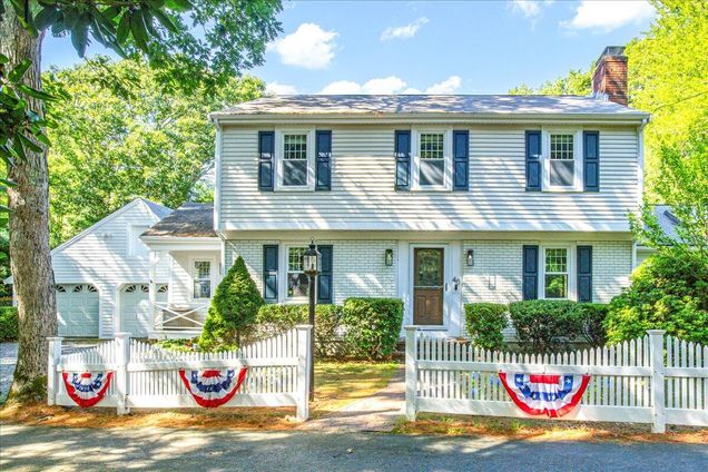 40 N North Hill Drive