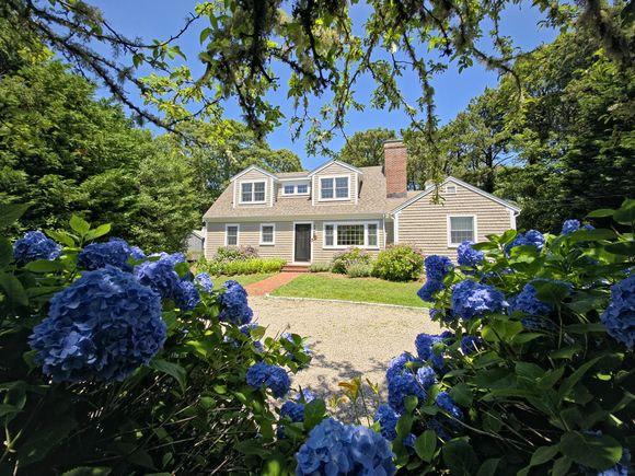 55 Meadowview Road S