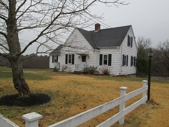 272 Everett Middleboro, MA House Sold - Photo 1 of 22. Opens carousel modal