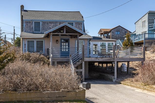 14 Southern Blvd Newbury, MA House Sold - Photo 1 of 33. Opens carousel modal