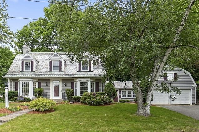 150 Lawrence St Gardner, MA House Sold - Photo 1 of 42. Opens carousel modal
