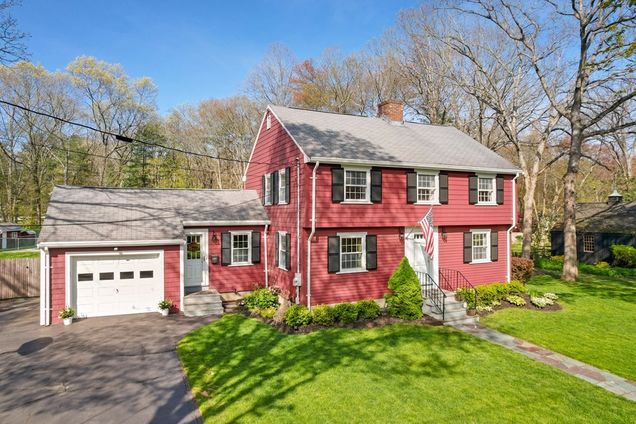5 Lovell Road Lynnfield, MA House Sold - Photo 1 of 28. Opens carousel modal