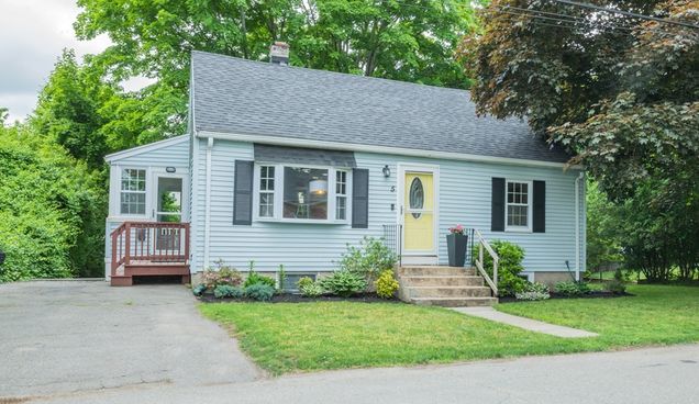 5 Veterans Lane Stoneham, MA House Sold - Photo 1 of 37. Opens carousel modal
