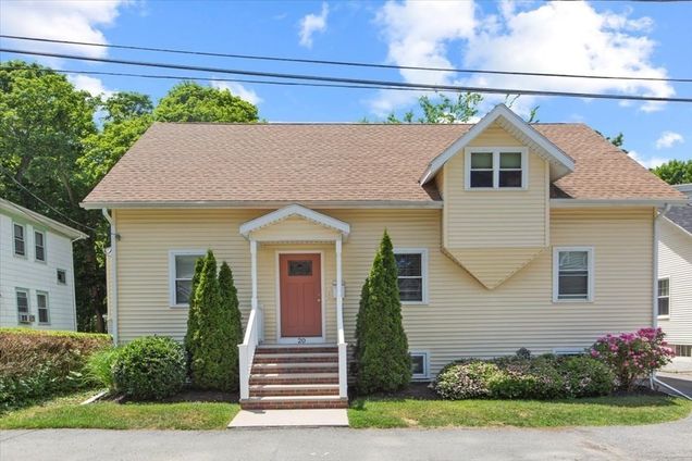 20 Mapledale Pl Swampscott, MA House Sold - Photo 1 of 33. Opens carousel modal