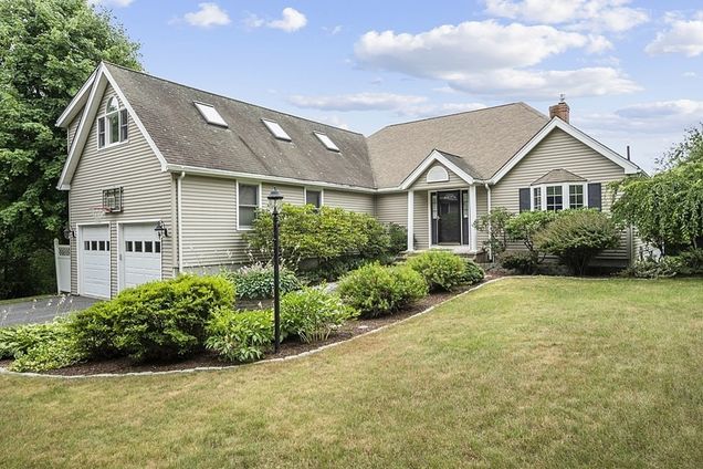 4 Osgood Rd Sterling, MA House Sold - Photo 1 of 42. Opens carousel modal