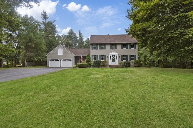 5 Jamies Way Lakeville, MA House Sold - Photo 1 of 41. Opens carousel modal