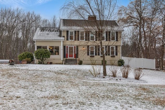 152 Chestnut St Wilmington, MA House Sold - Photo 1 of 41. Opens carousel modal