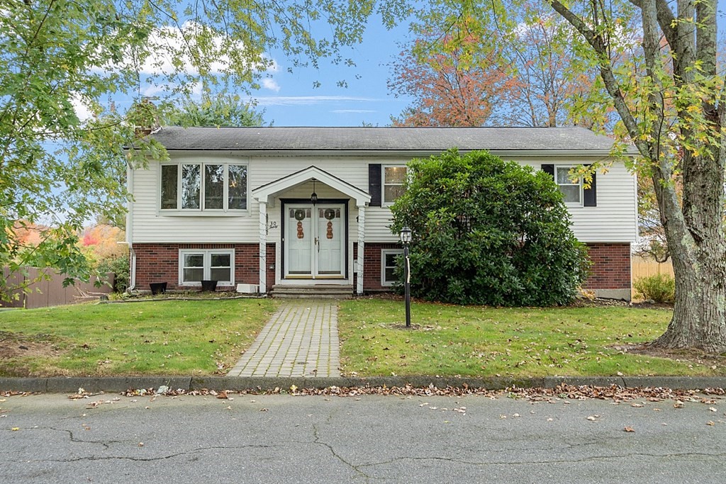 30 Oakmeadow Ln  