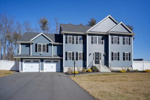 52 Fieldstone Ln Billerica, MA House Sold - Photo 1 of 42. Opens carousel modal