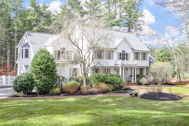 157 Seekonk Norfolk, MA House Sold - Photo 1 of 42. Opens carousel modal