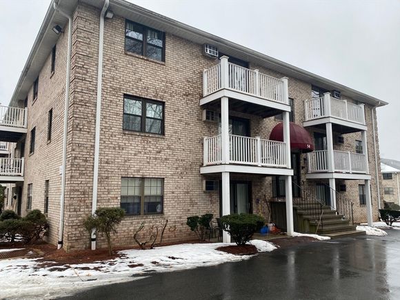 14 Kenmar Dr Unit 102 Billerica, MA Condo Sold - Photo 1 of 14. Opens carousel modal