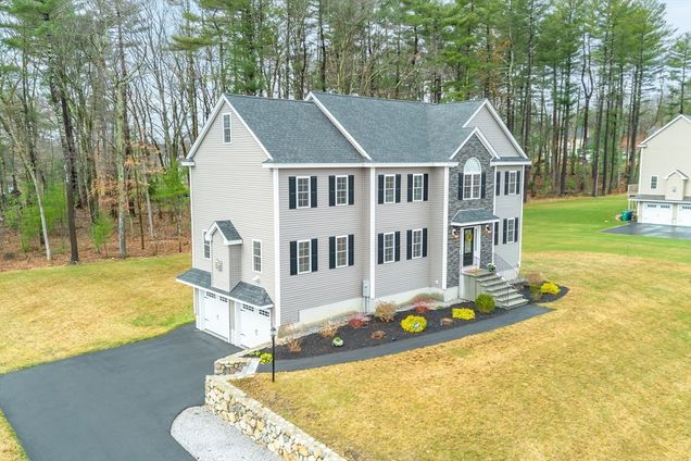 53 Fieldstone Lane Billerica, MA House Sold - Photo 1 of 41. Opens carousel modal