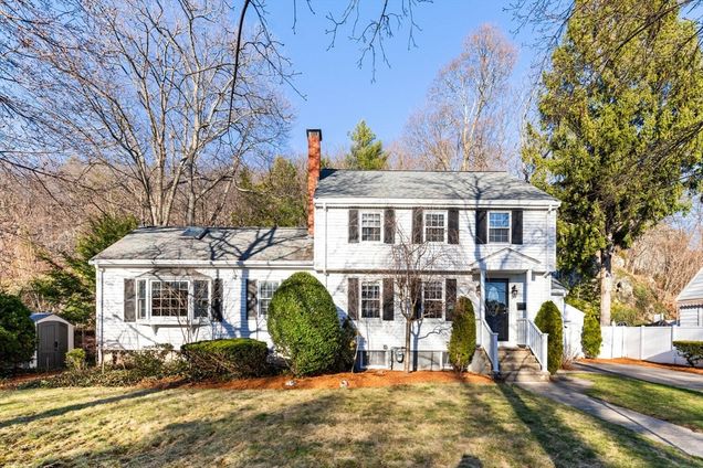 23 Mount Vernon Avenue Melrose, MA House Sold - Photo 1 of 42. Opens carousel modal