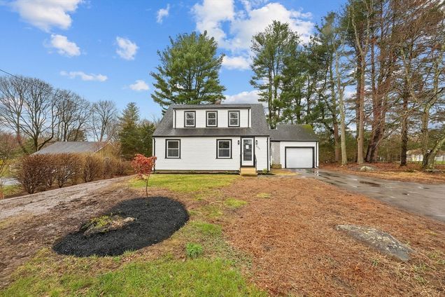 895 Oakhill Ave Attleboro, MA House Sold - Photo 1 of 30. Opens carousel modal