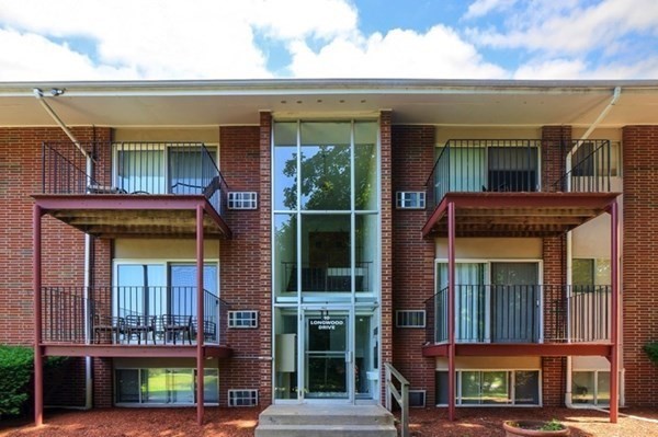 10 Longwood Unit 5 Andover, MA Condo Active - Photo 1 of 19. Opens carousel modal