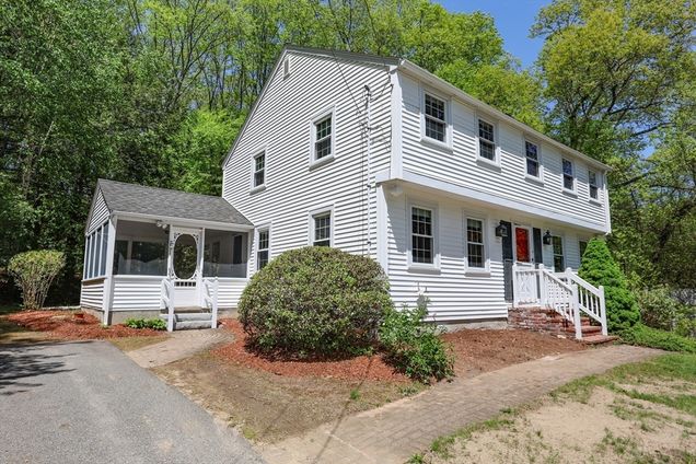 4 Bridle Road Chelmsford, MA House Sold - Photo 1 of 35. Opens carousel modal