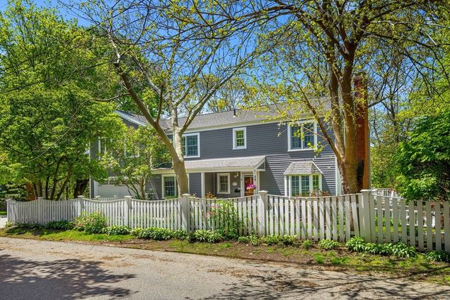 4 Crestwood Marblehead, MA House Sold - Photo 1 of 30. Opens carousel modal